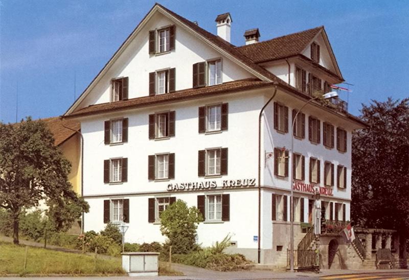 Gasthaus Zum Kreuz Meggen Exterior photo